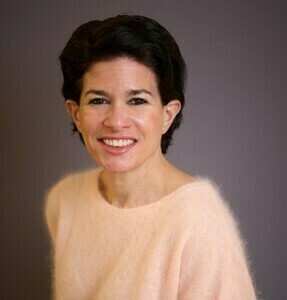Emmanuelle Daumas Psychopraticienne, Sophro-analyse & Constellations familiales Paris 11, Professionnel indépendant