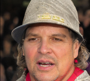 Mathou le best Lille, Consultant