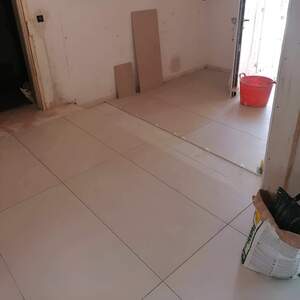 Antho Carreaux Nîmes, Autre prestataire de construction