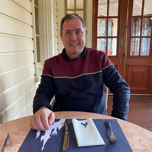 ART DE BATIR MENUISERIE SERRURERIE Flacey, Professionnel indépendant